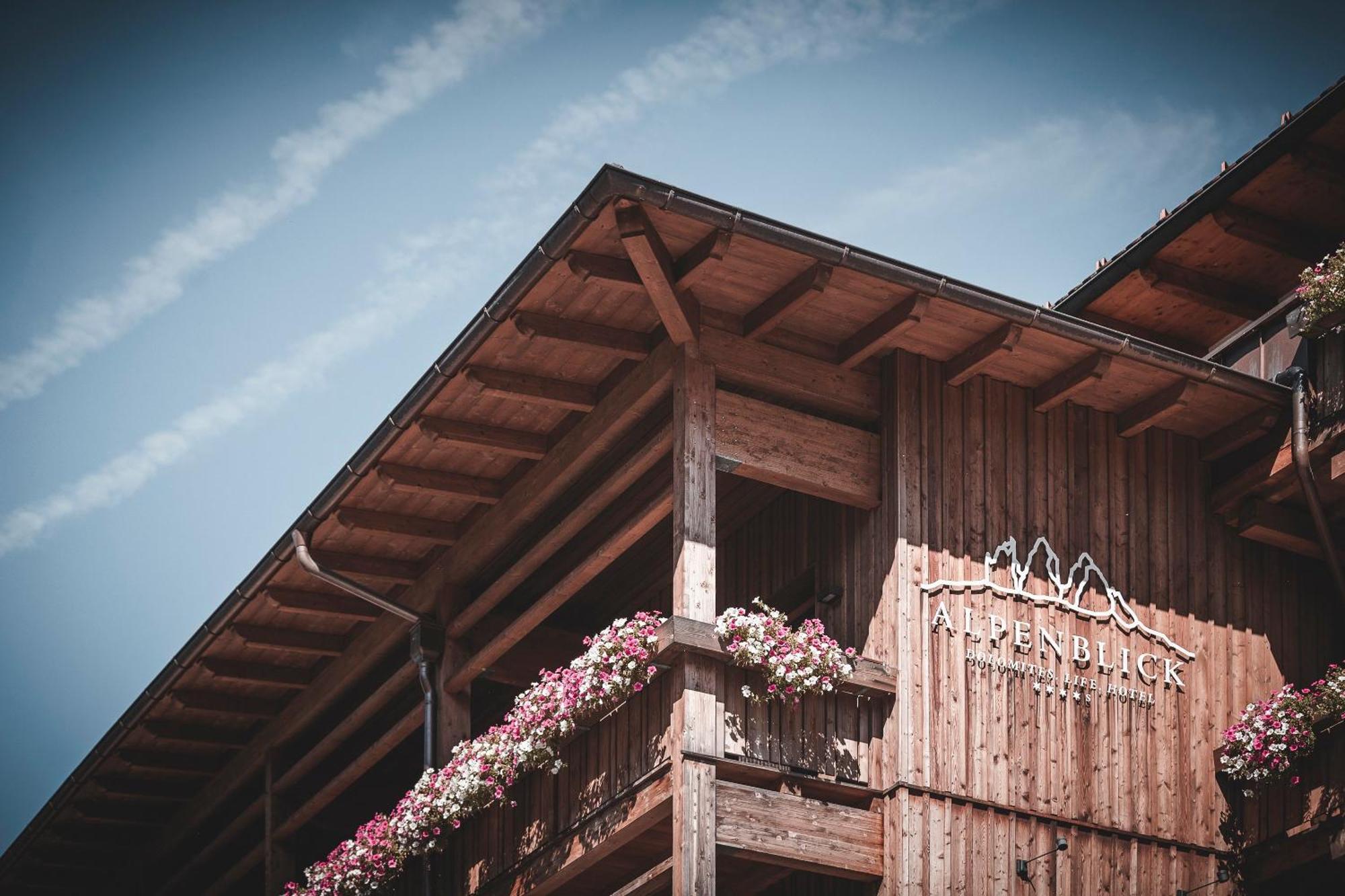 Hotel Alpenblick Sexten Eksteriør billede